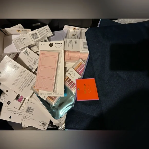 Noted by Post it Box - Picture 2 of 4